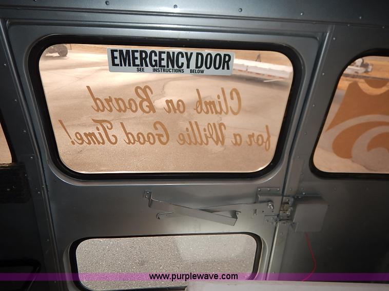 image for item I5214 1990 Blue Bird TC2000 tailgating bus