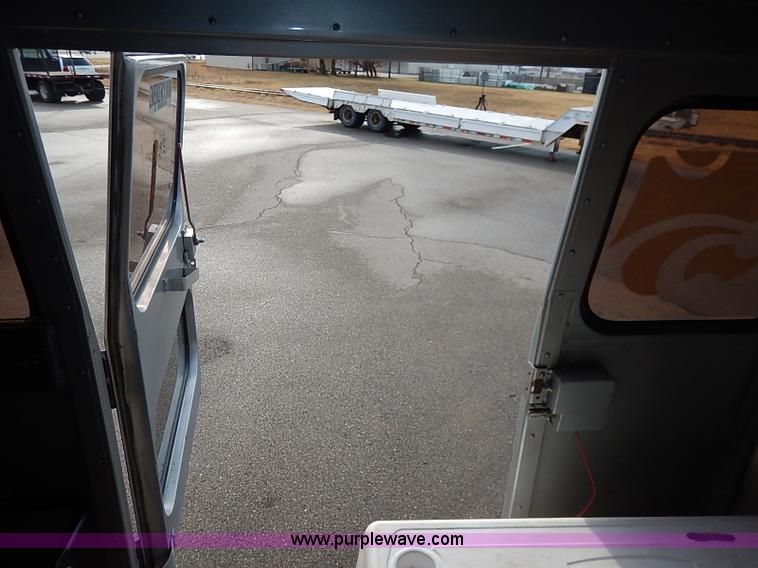 image for item I5214 1990 Blue Bird TC2000 tailgating bus