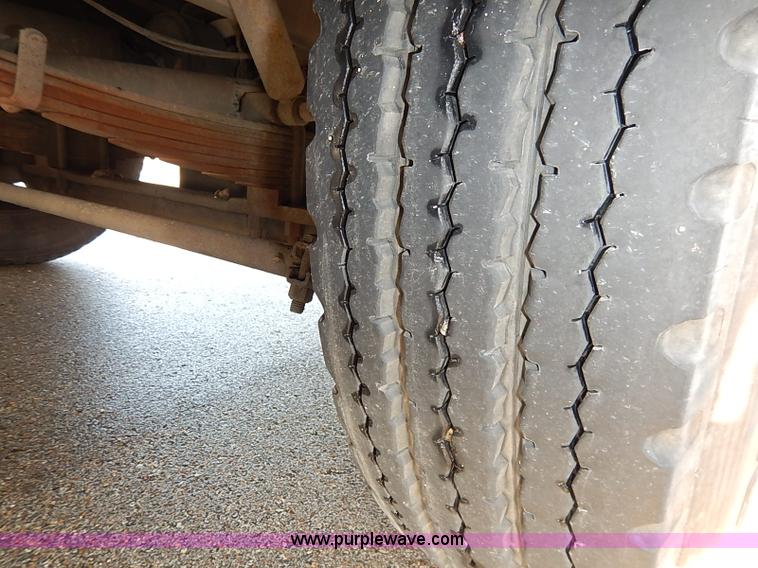 image for item I5214 1990 Blue Bird TC2000 tailgating bus