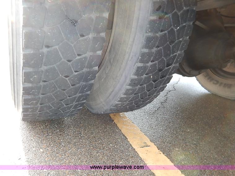 image for item I5214 1990 Blue Bird TC2000 tailgating bus