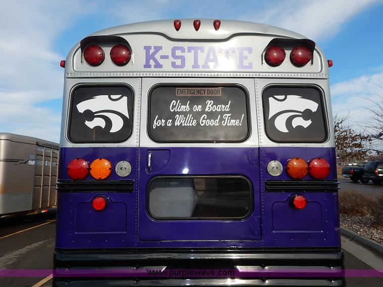 image for item I5214 1990 Blue Bird TC2000 tailgating bus