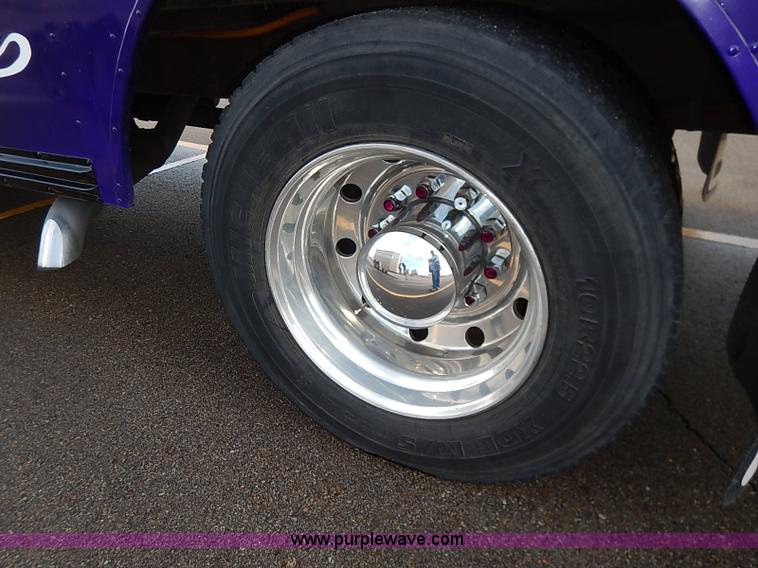 image for item I5214 1990 Blue Bird TC2000 tailgating bus