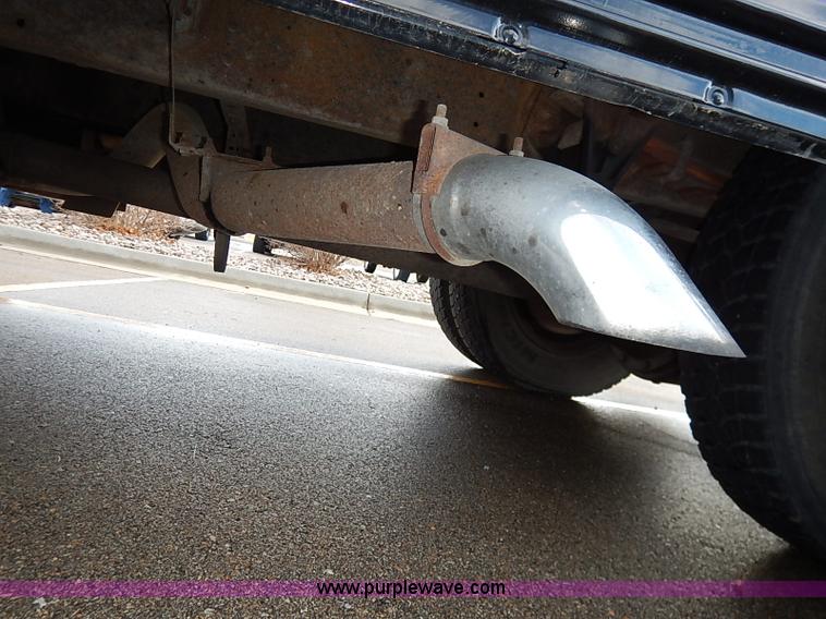 image for item I5214 1990 Blue Bird TC2000 tailgating bus