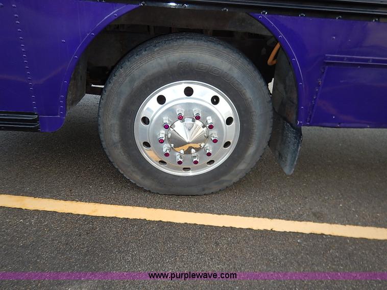 image for item I5214 1990 Blue Bird TC2000 tailgating bus