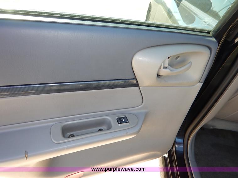 image for item I5356 2005 Chevrolet Impala LS
