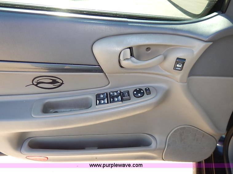 image for item I5356 2005 Chevrolet Impala LS