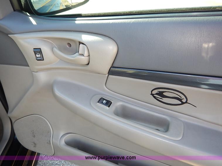 image for item I5356 2005 Chevrolet Impala LS
