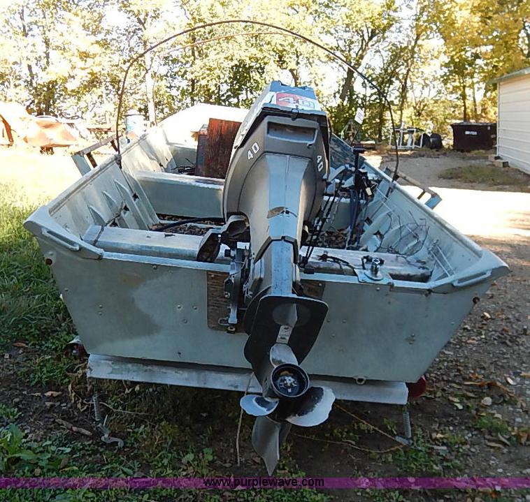 image for item I5388 Lowe Line aluminum flat bottom boat