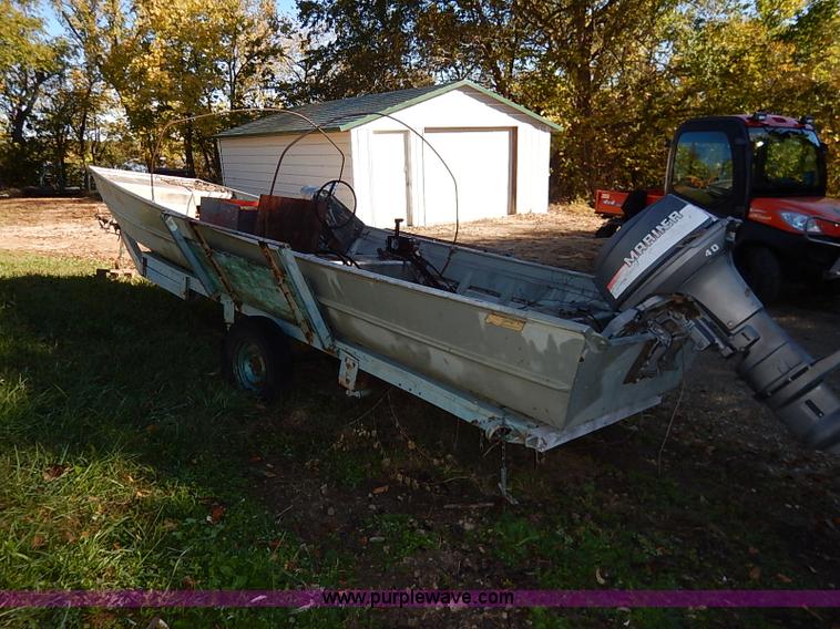 image for item I5388 Lowe Line aluminum flat bottom boat