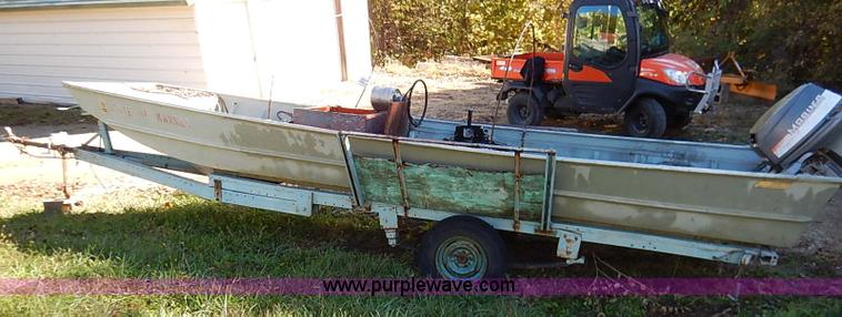 image for item I5388 Lowe Line aluminum flat bottom boat