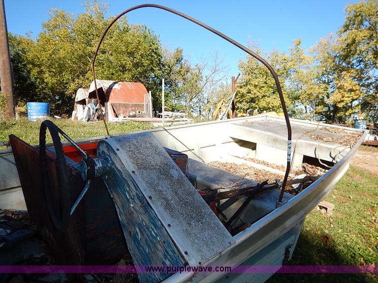 image for item I5388 Lowe Line aluminum flat bottom boat