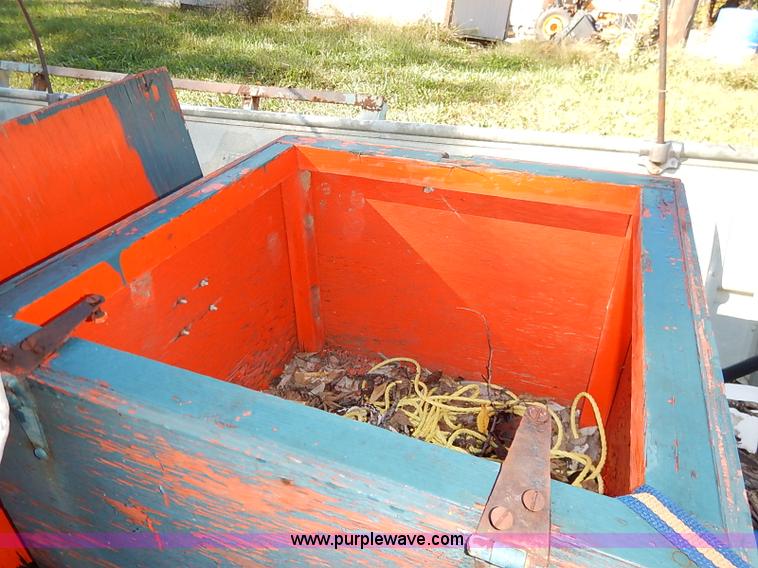 image for item I5388 Lowe Line aluminum flat bottom boat