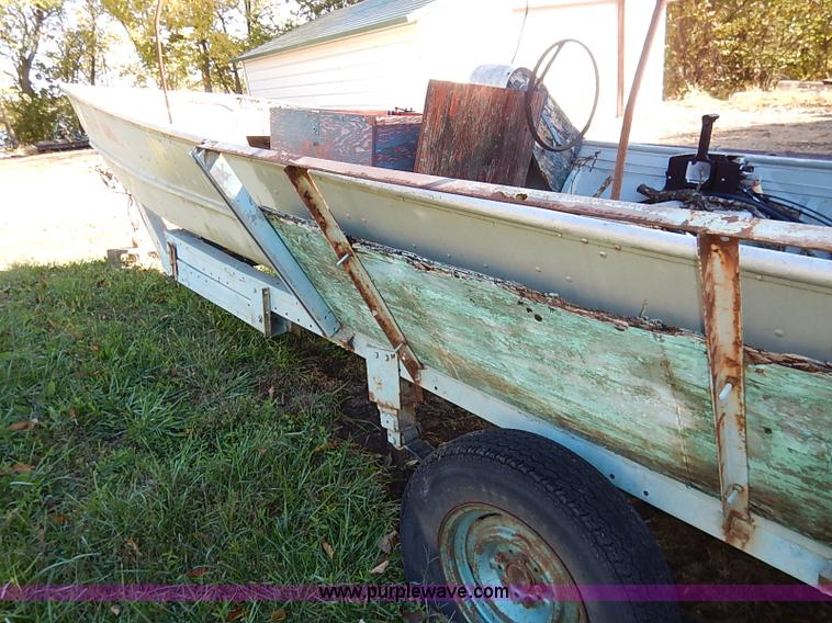 image for item I5388 Lowe Line aluminum flat bottom boat