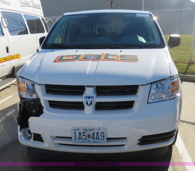 image for item I5971 2009 Dodge Grand Caravan SE handicap van