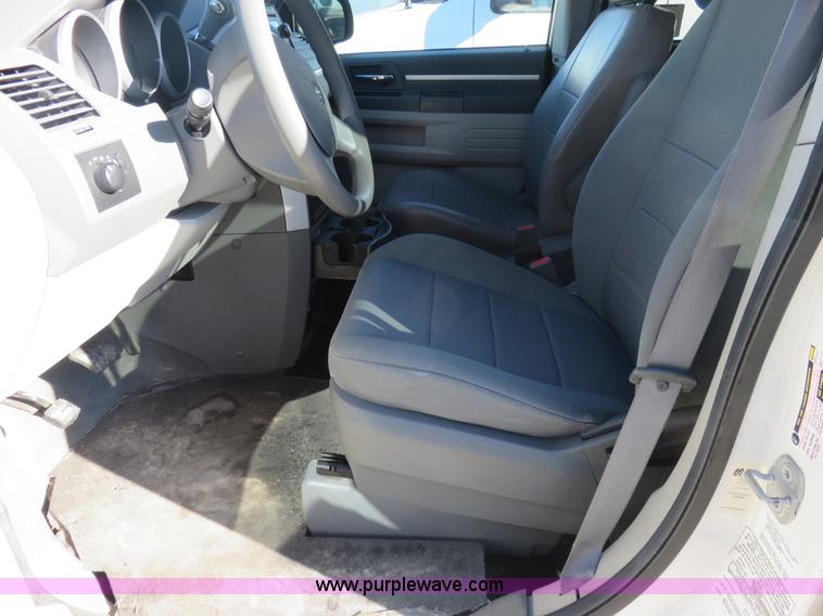 image for item I5971 2009 Dodge Grand Caravan SE handicap van