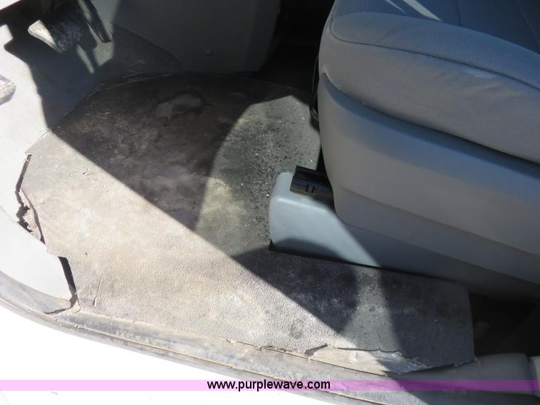 image for item I5971 2009 Dodge Grand Caravan SE handicap van