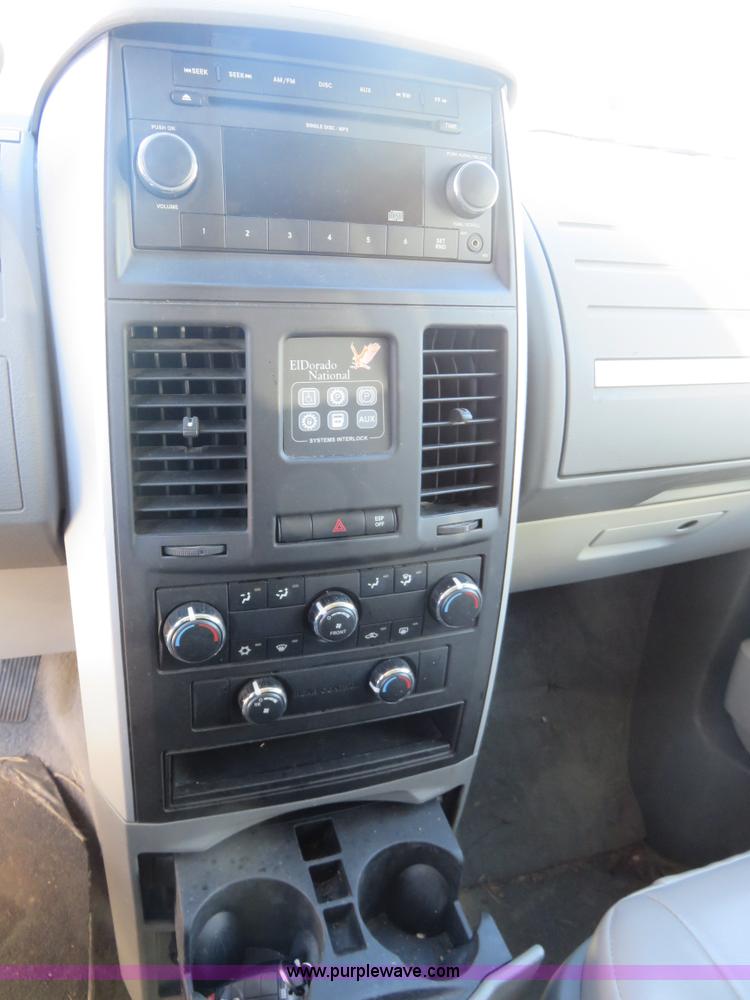image for item I5971 2009 Dodge Grand Caravan SE handicap van