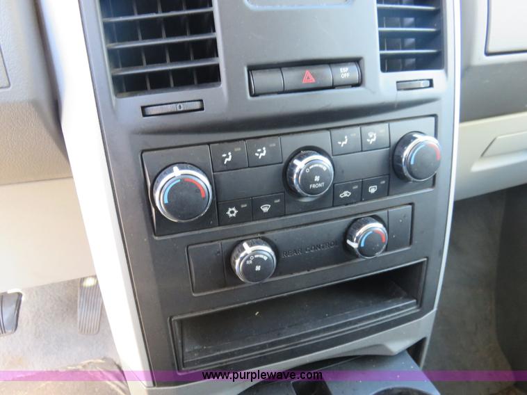 image for item I5971 2009 Dodge Grand Caravan SE handicap van