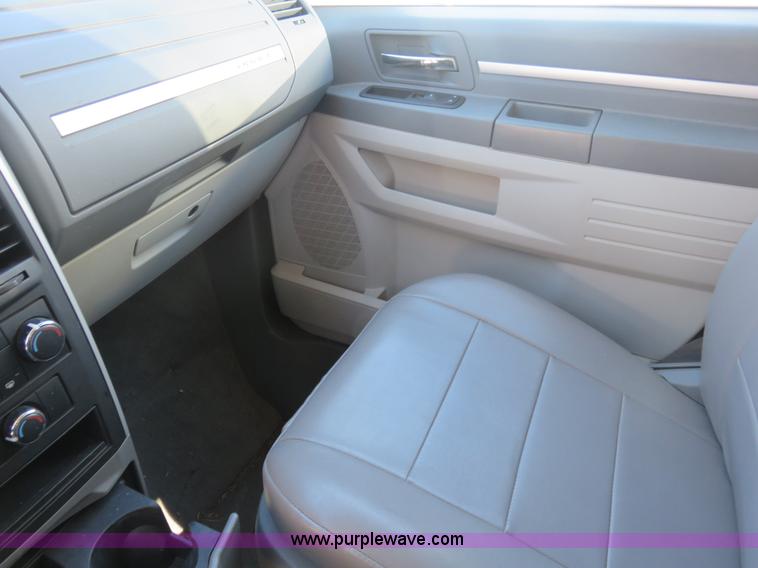 image for item I5971 2009 Dodge Grand Caravan SE handicap van