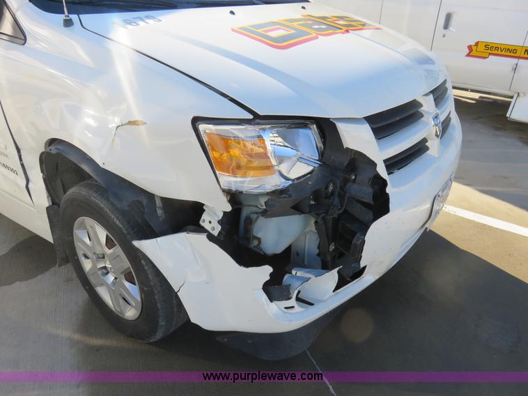 image for item I5971 2009 Dodge Grand Caravan SE handicap van