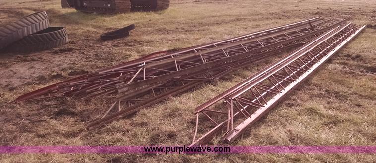 image for item I6920 (14) assorted steel trusses