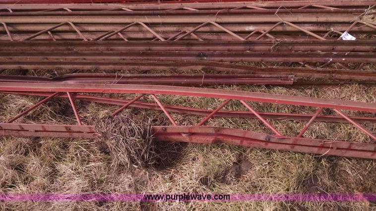 image for item I6920 (14) assorted steel trusses