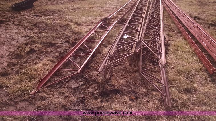 image for item I6920 (14) assorted steel trusses