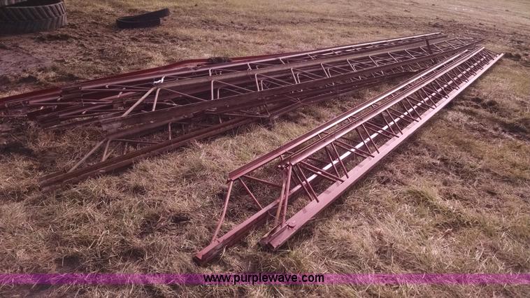 image for item I6920 (14) assorted steel trusses