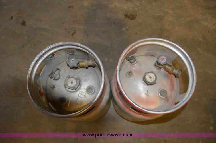 image for item I6929 (2) standard forklift propane tanks