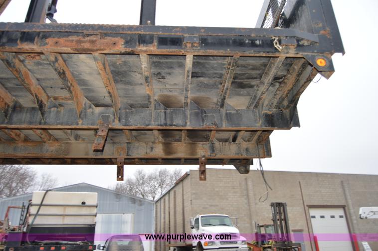 image for item I6934 18'L x 102"W flatbed