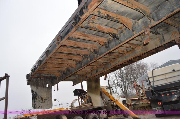 image for item I6934 18'L x 102"W flatbed