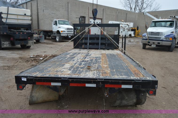 image for item I6934 18'L x 102"W flatbed