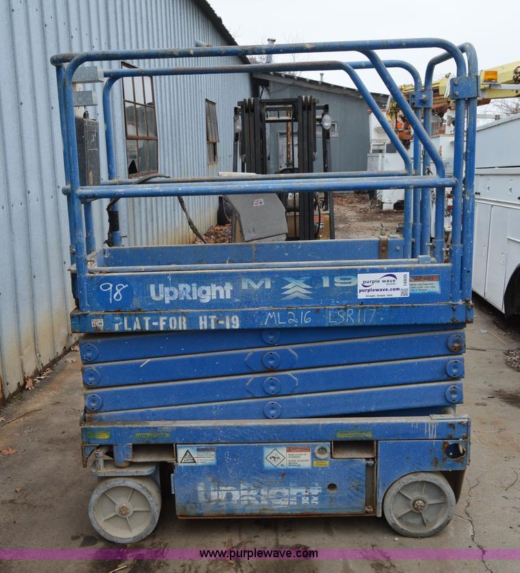 image for item I6935 Up Right MX19 scissor lift