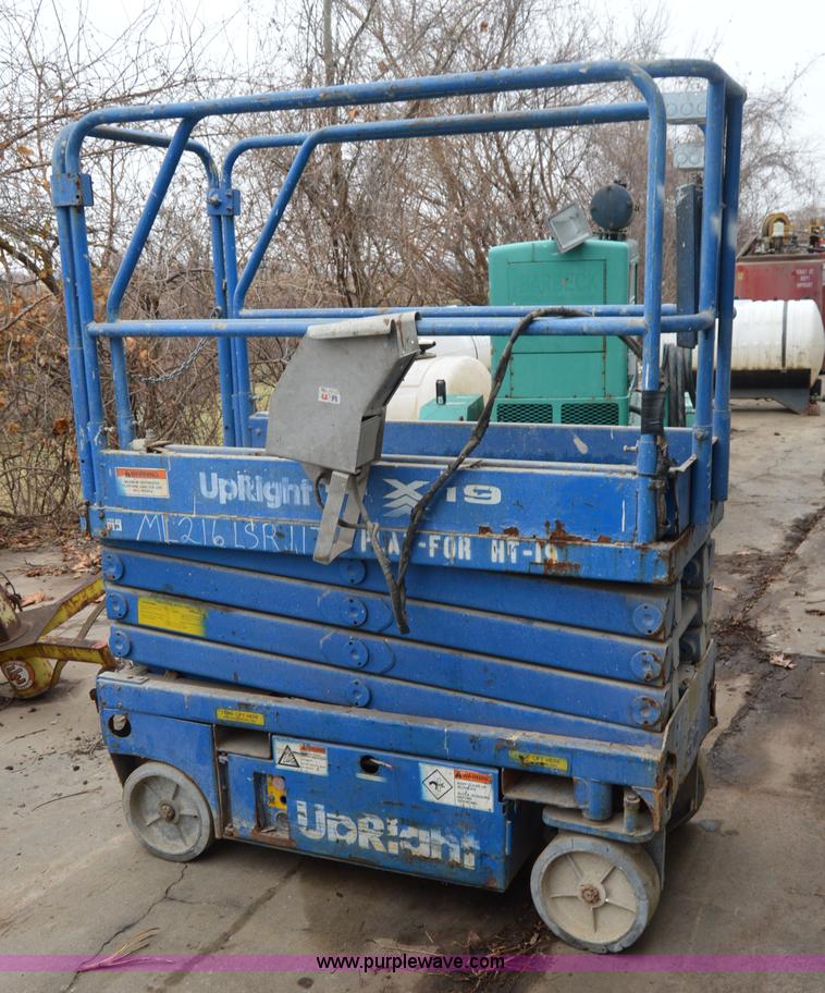 image for item I6935 Up Right MX19 scissor lift