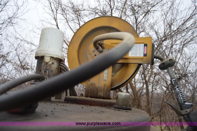 image for item I6938 Double wall vertical oil tank