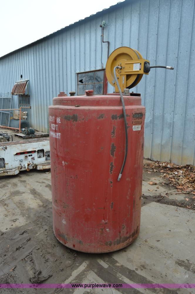 image for item I6939 Double wall vertical oil tank