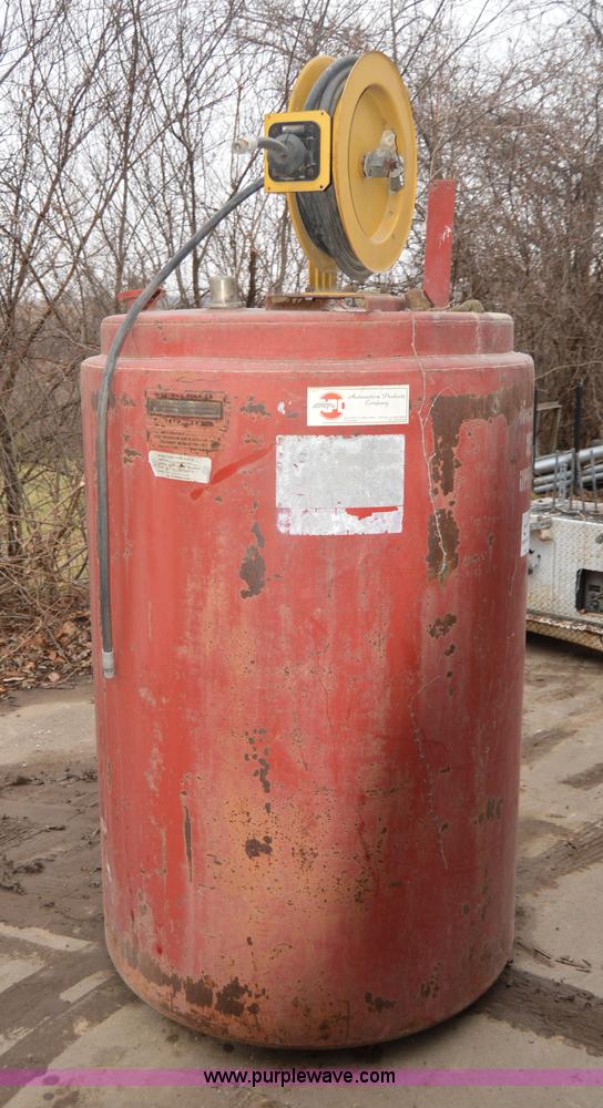 image for item I6939 Double wall vertical oil tank