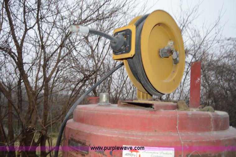 image for item I6939 Double wall vertical oil tank