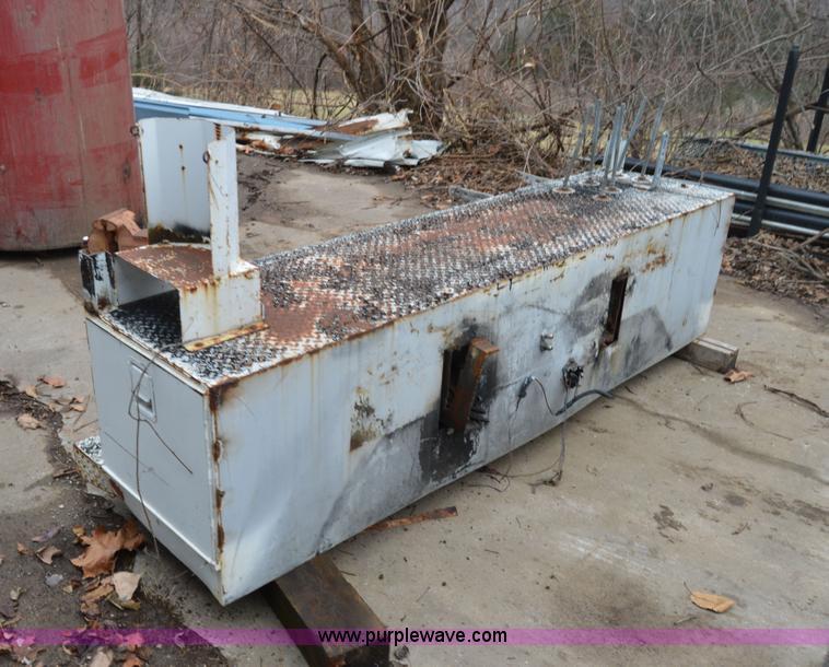 image for item I6940 94"W service bed rear bumper