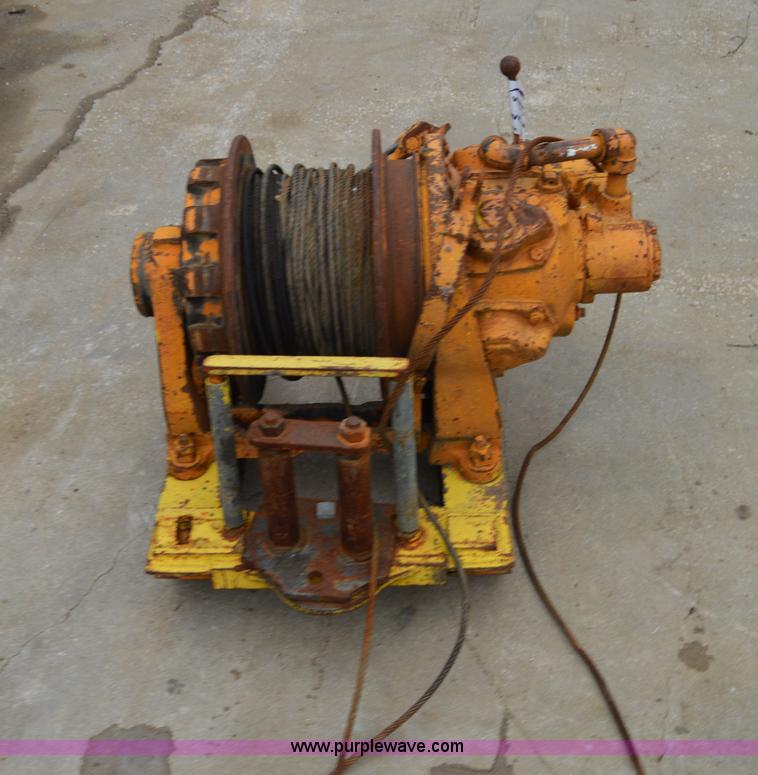 image for item I6947 Air tugger winch