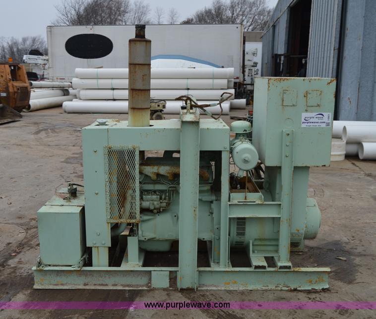 image for item I6951 John Deere generator set