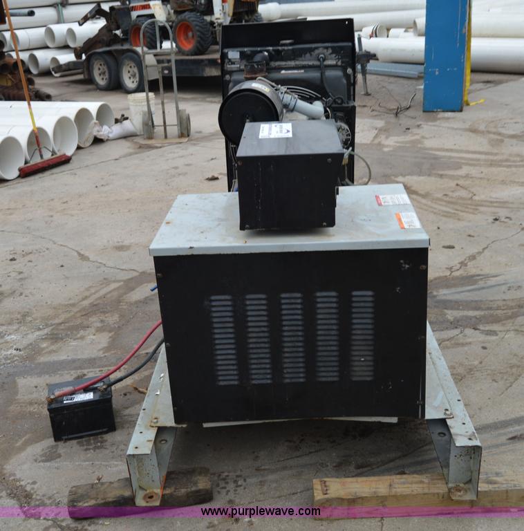 image for item I6955 2006 Detroit generator set