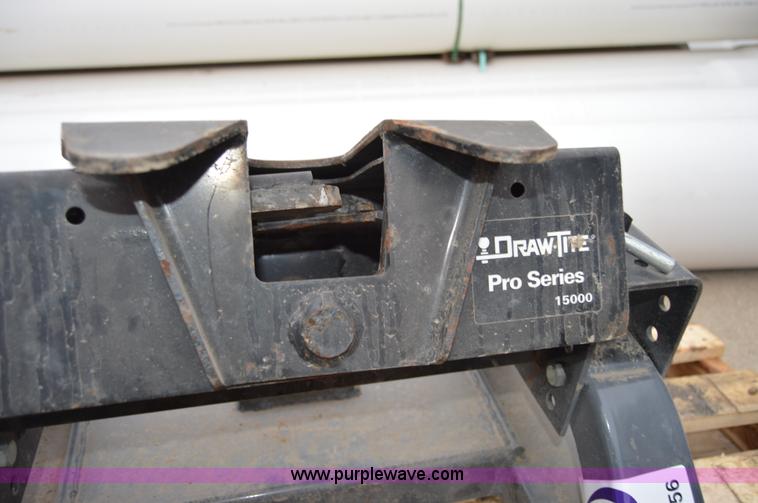 image for item I6956 Draw-Tite Pro Series 15000 B&W fifth wheel plate