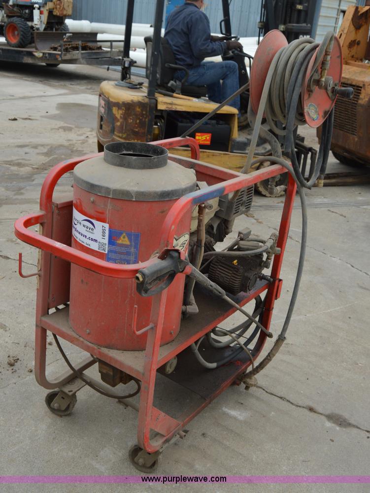 image for item I6957 Shark steam cleaner