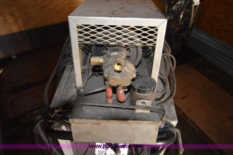 image for item I6966 Hobart Tigwave 250 AC/DC welder