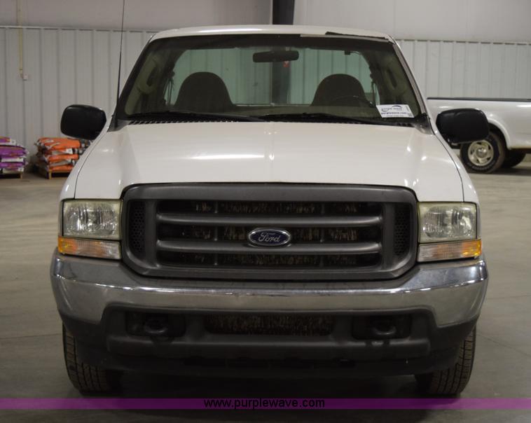 image for item I8583 2003 Ford F250 Super Duty XL SuperCab pickup truck