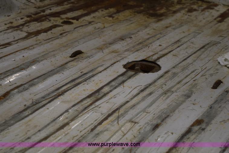 image for item I8583 2003 Ford F250 Super Duty XL SuperCab pickup truck