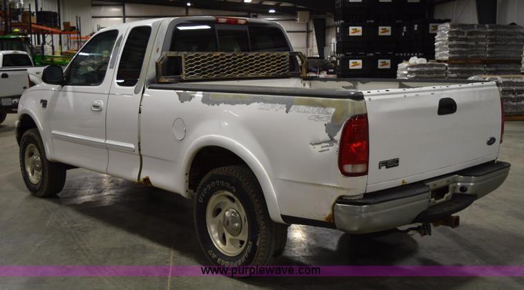 image for item I8584 2001 Ford F150 XLT SuperCab pickup truck