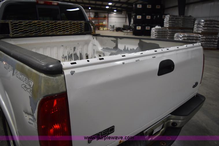 image for item I8584 2001 Ford F150 XLT SuperCab pickup truck