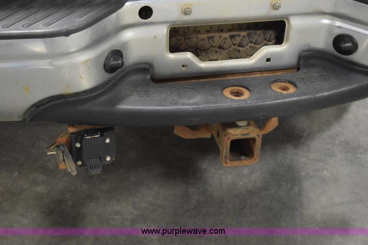 image for item I8584 2001 Ford F150 XLT SuperCab pickup truck